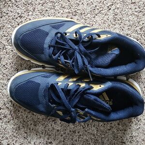 Adidas tennis shoes